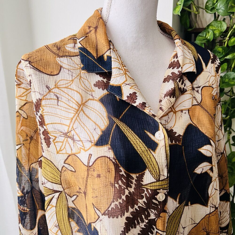 Floral Print Button-Up Blouse